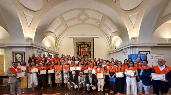 Graduaci&oacute;n de la 19&ordf;. Edici&oacute;n M&aacute;ster en Microfinanzas y Desarrollo Social por la Universidad Alcal&aacute; en Espa&ntilde;a. 
